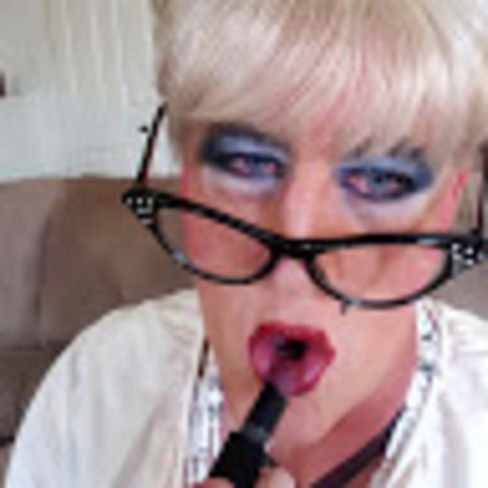 Meet your Posher, Brenda